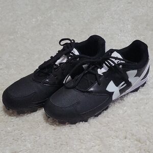 NWOT Under Armour Black & White Glyde CC softball cleats, women's size 12